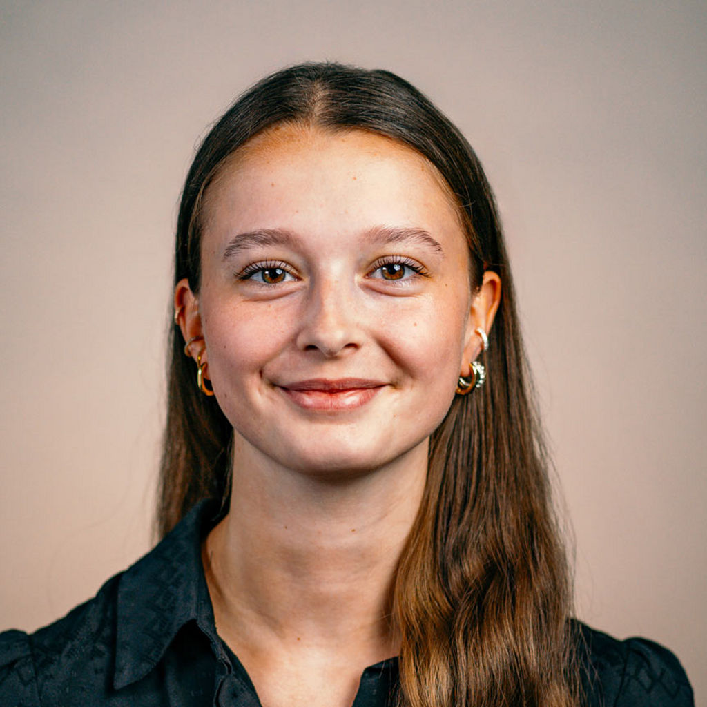 Jenny Müller Mitarbeiterbild