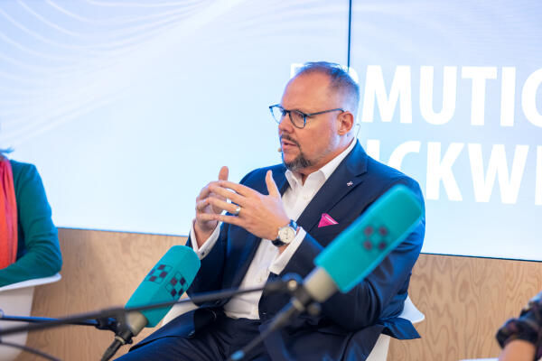 „Nachhaltigkeit und Wirtschaftlichkeit stehen nicht im Widerspruch“, so Joachim Fröhlich, Mitglied des Vorstands der Evangeli