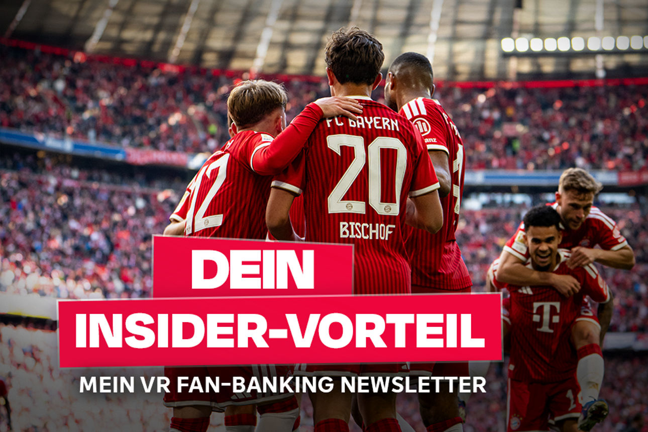 Jubelnde Spieler des FC Bayern München im Stadion