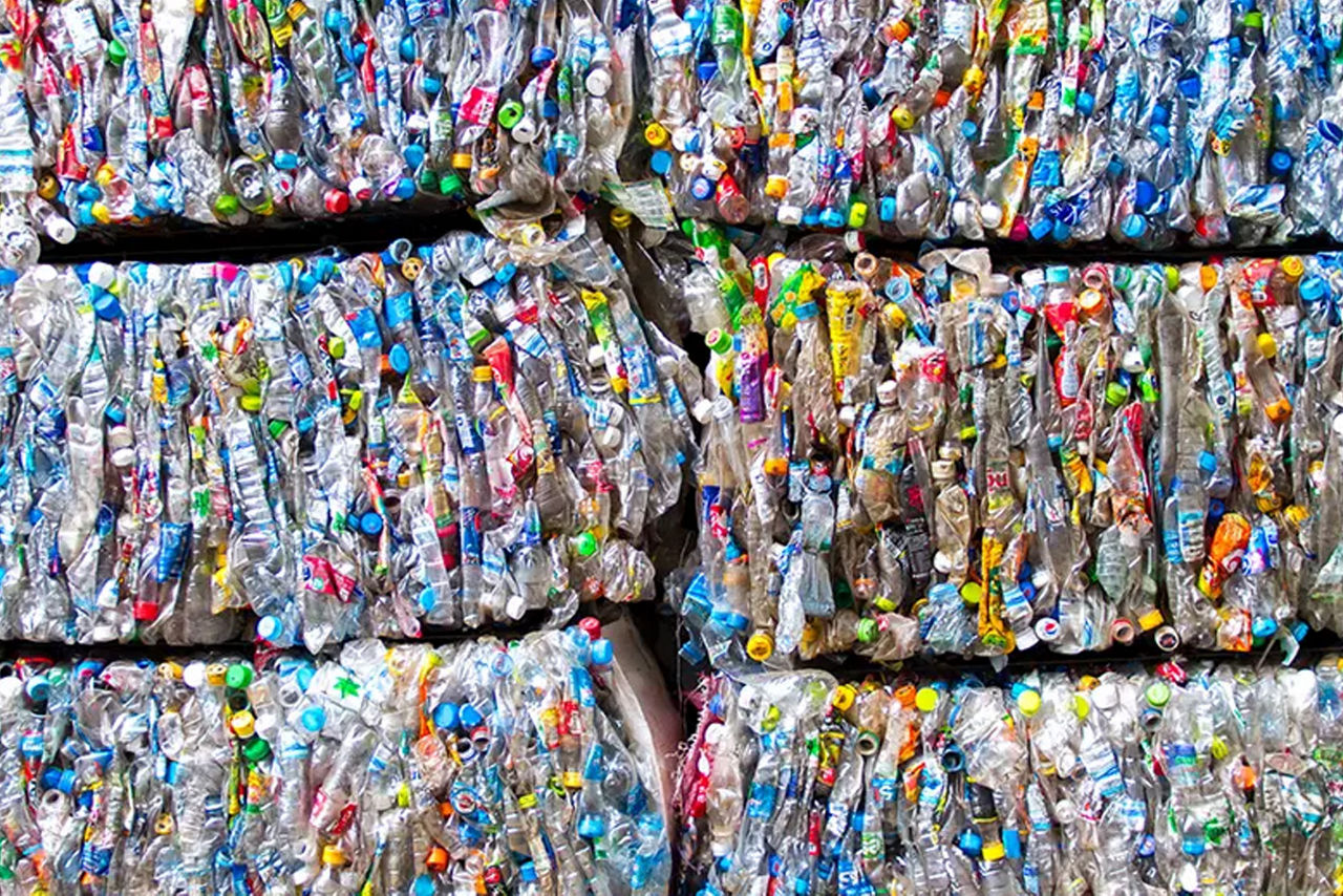 Gepresste Plastikflaschen