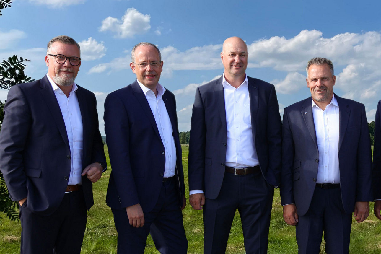 Vorstände der Volksbank im Elbe-Weser-Dreieck eG und die Volksbank eG Osterholz · Bremervörde