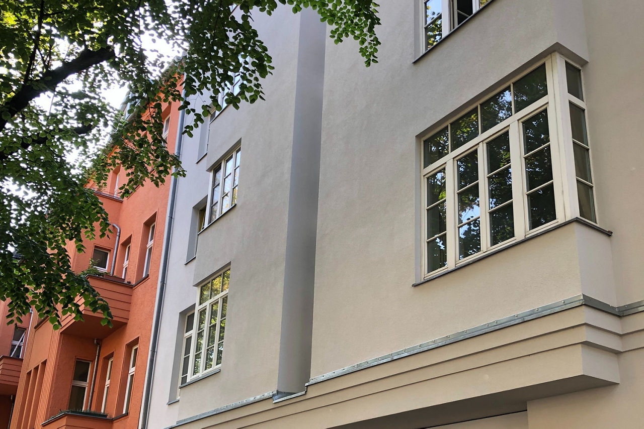 Außenansicht eines Mehrfamilienhauses in Berlin-Pankow