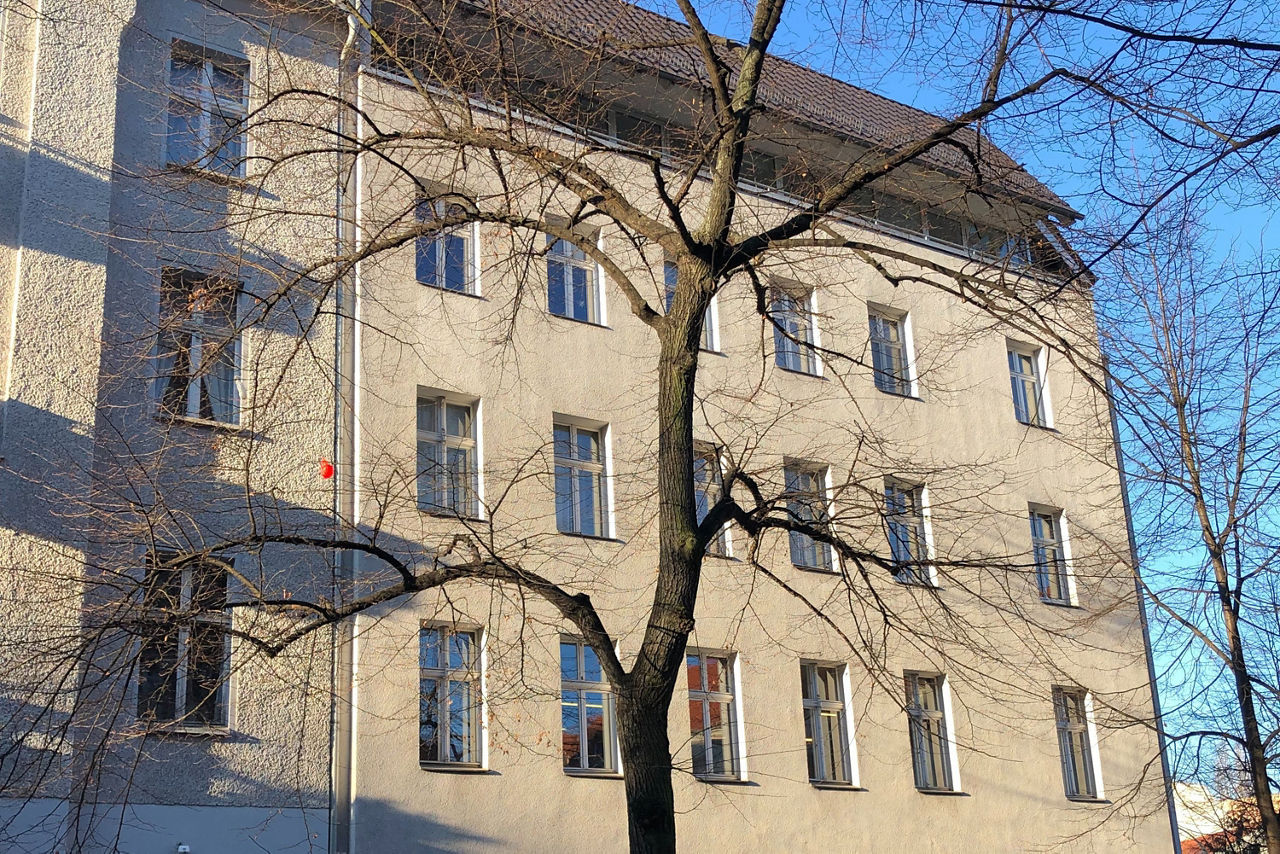 Außenansicht eines Mehrfamilienhauses in Berlin-Pankow