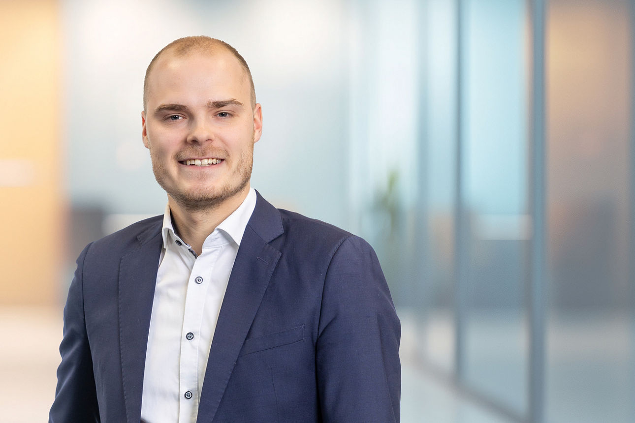 Marvin Plum, Unternehmenskundenbetreuer