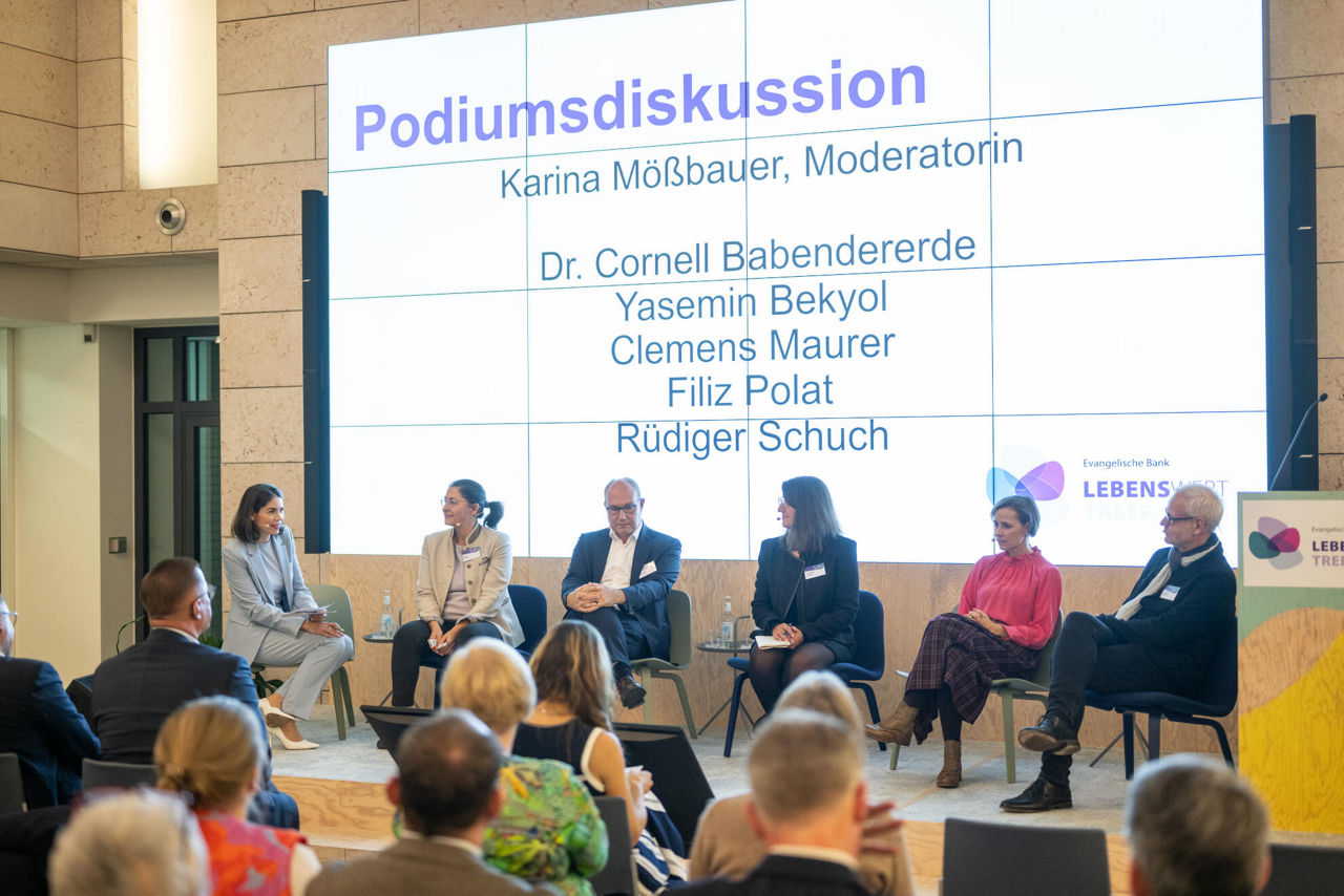 Podiumsdiskussion auf dem LebensWert-Treff 2025