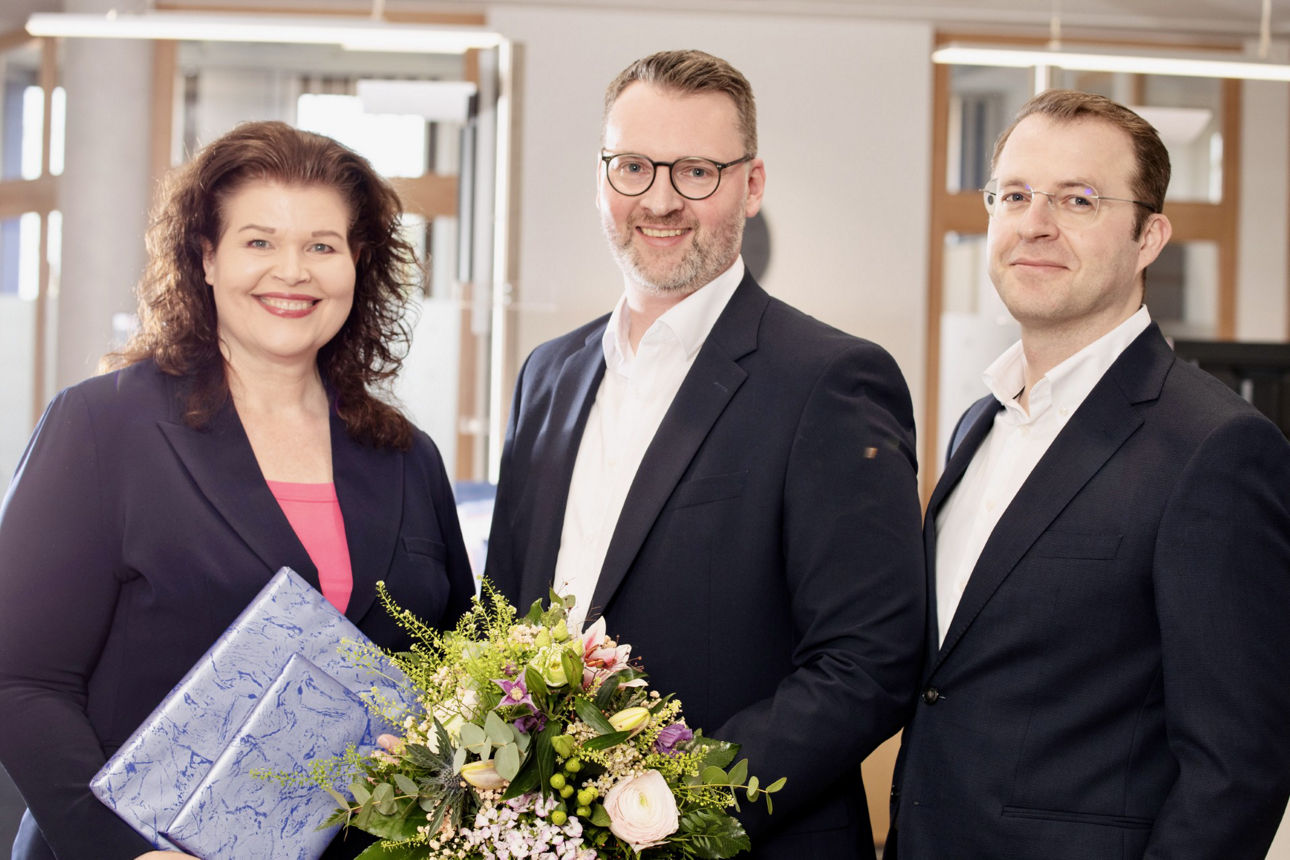 Heidrun Lohrmeier und Lars Volkmann würdigen Markus Speckmann