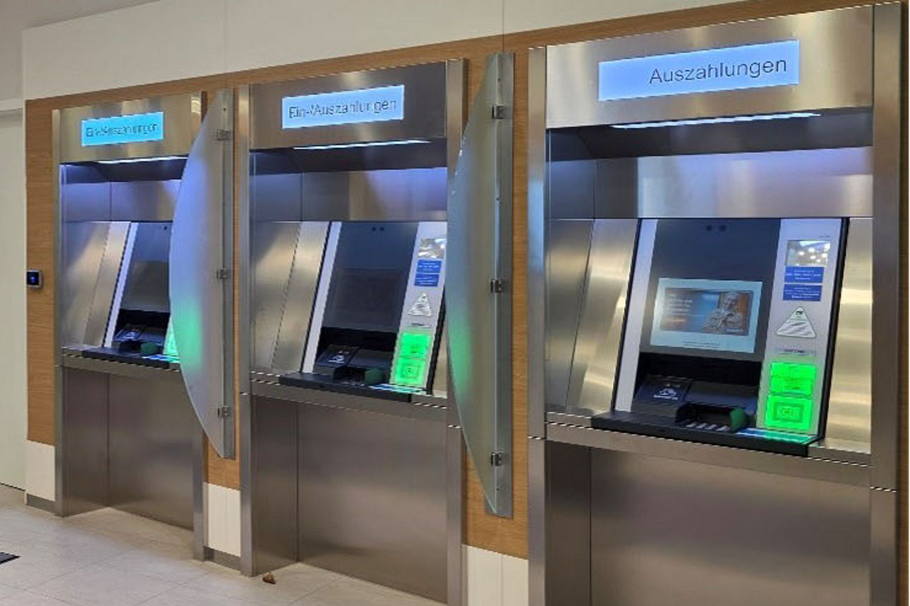 Selbstbedienungs-Bereich der Filiale der Zukunft