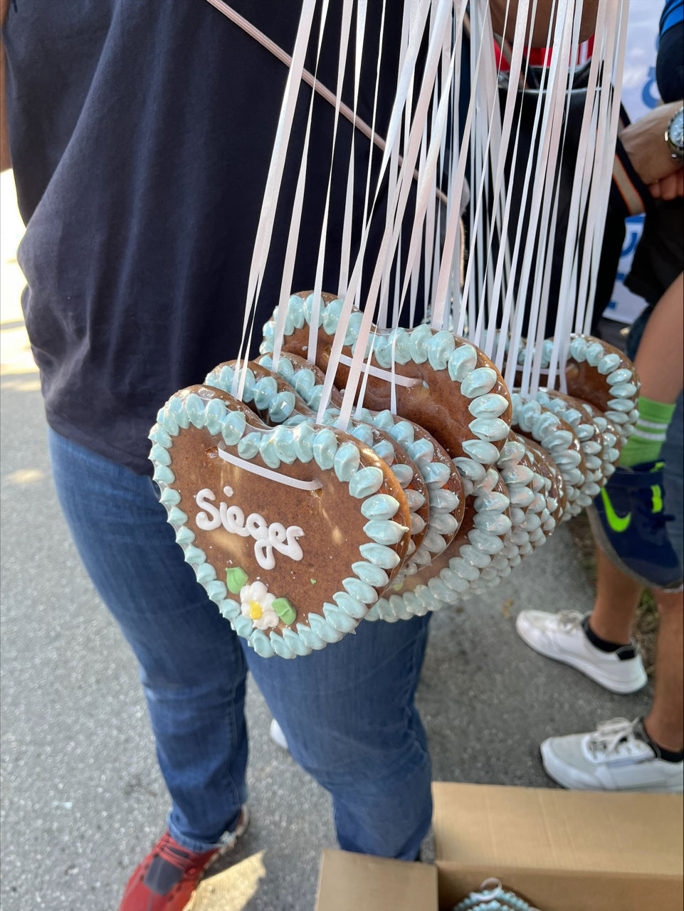 viele Lebkuchenherzen