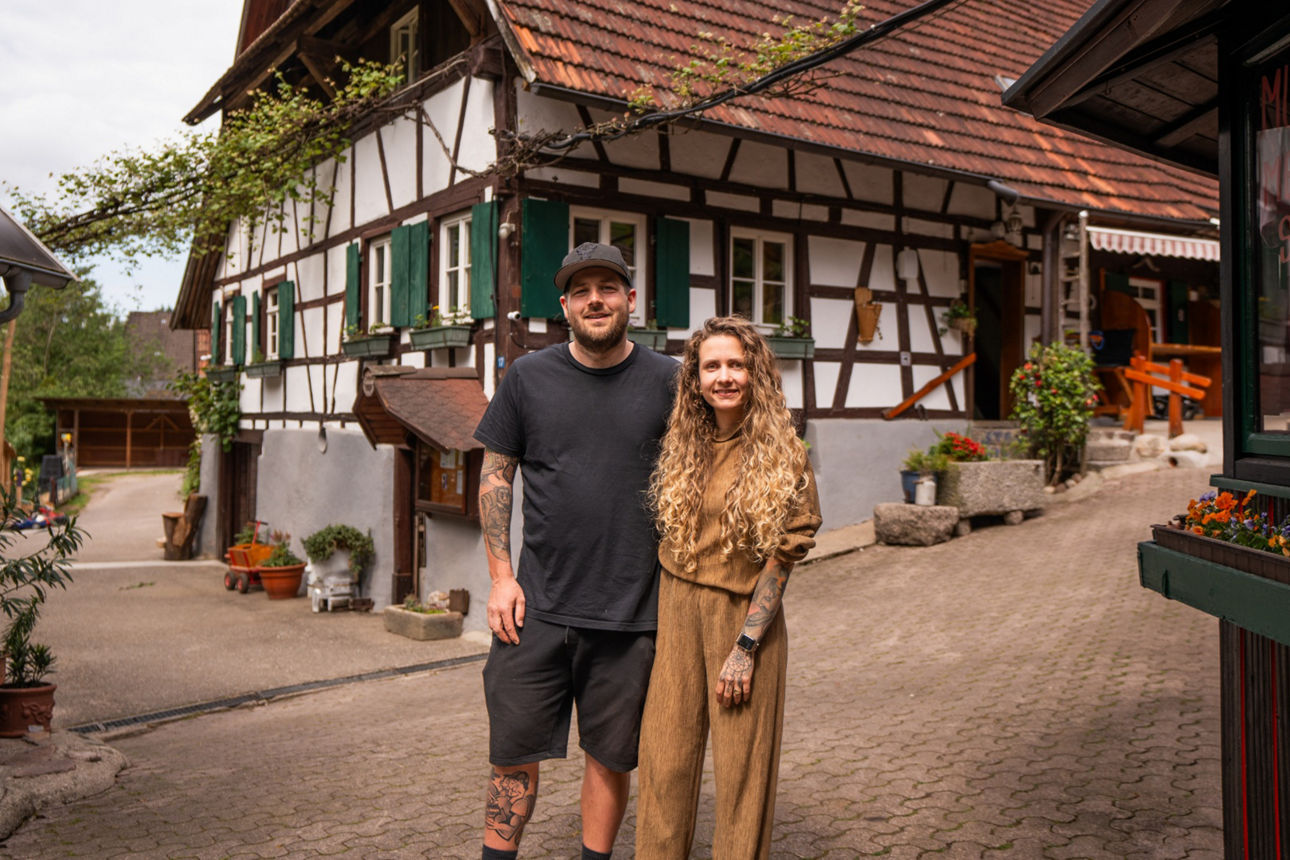 Sina und Marcel von Mut im Bauch auf dem Lebenshof
