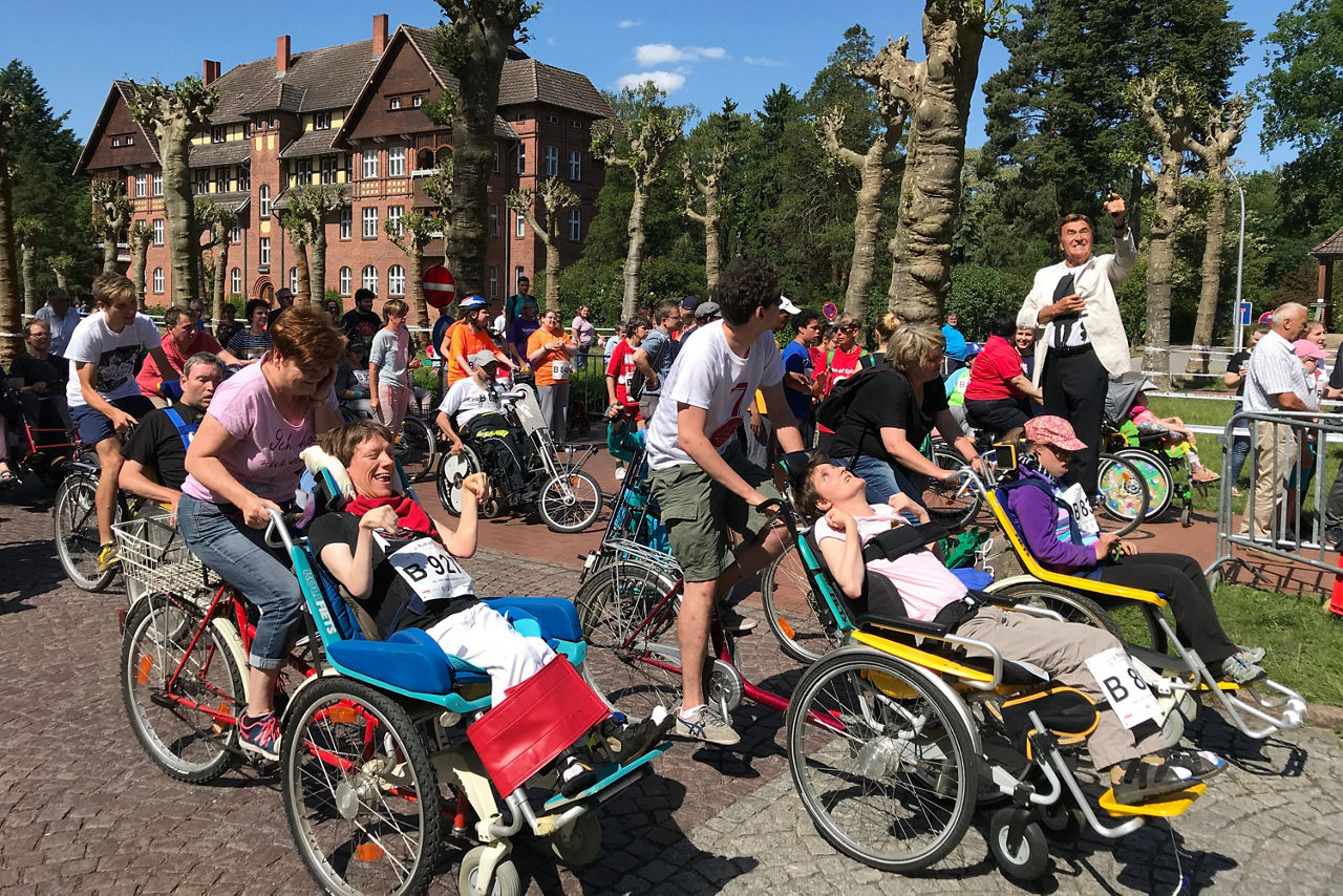 Startschuss für Laufbegeisterte mit und ohne Handicap auf dem Gelände des Johannesstifts