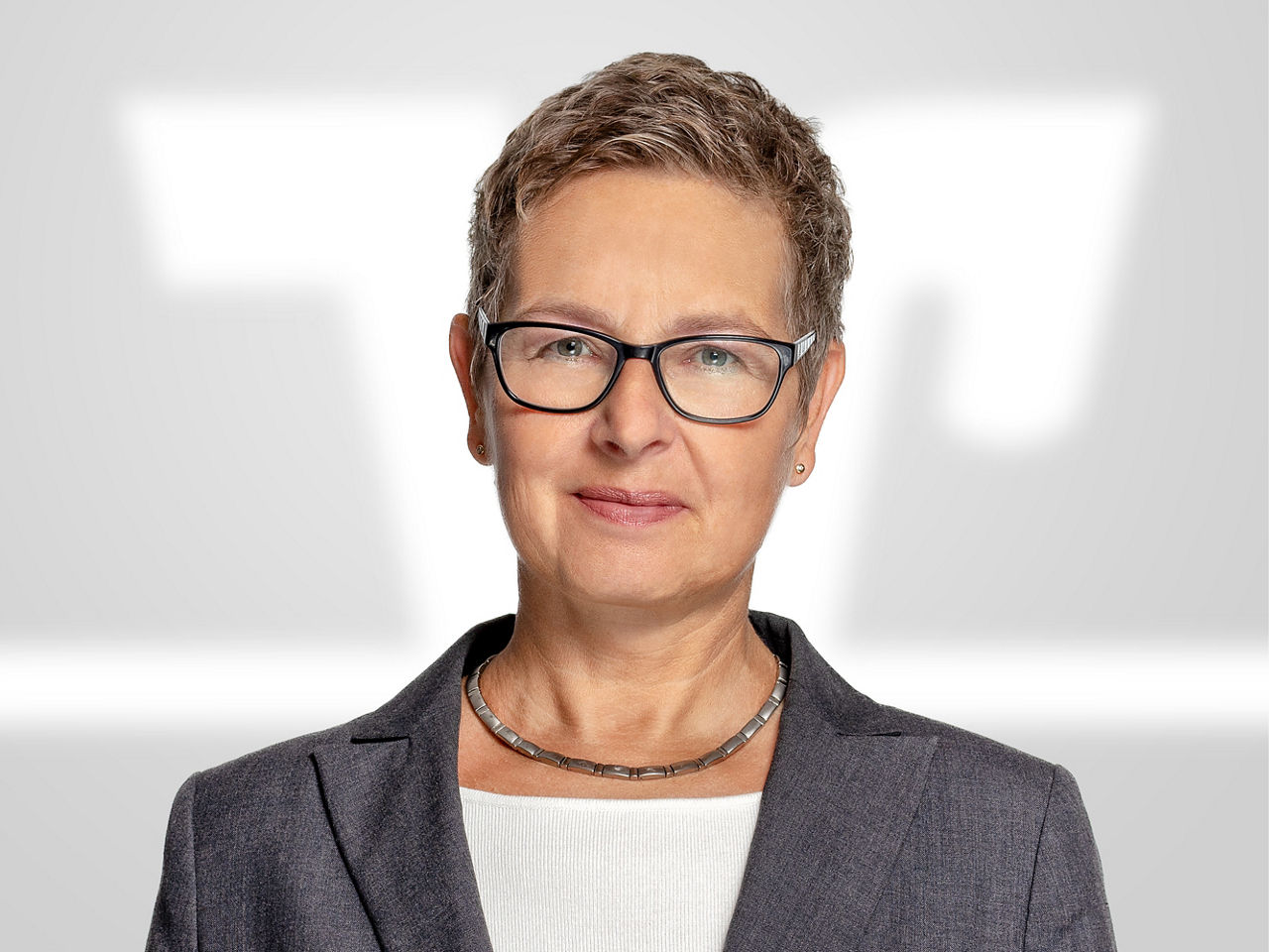 Dr. Elke Schax, Leiterin Personal