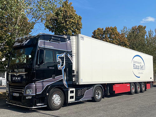 LKW der Spedition Weyres