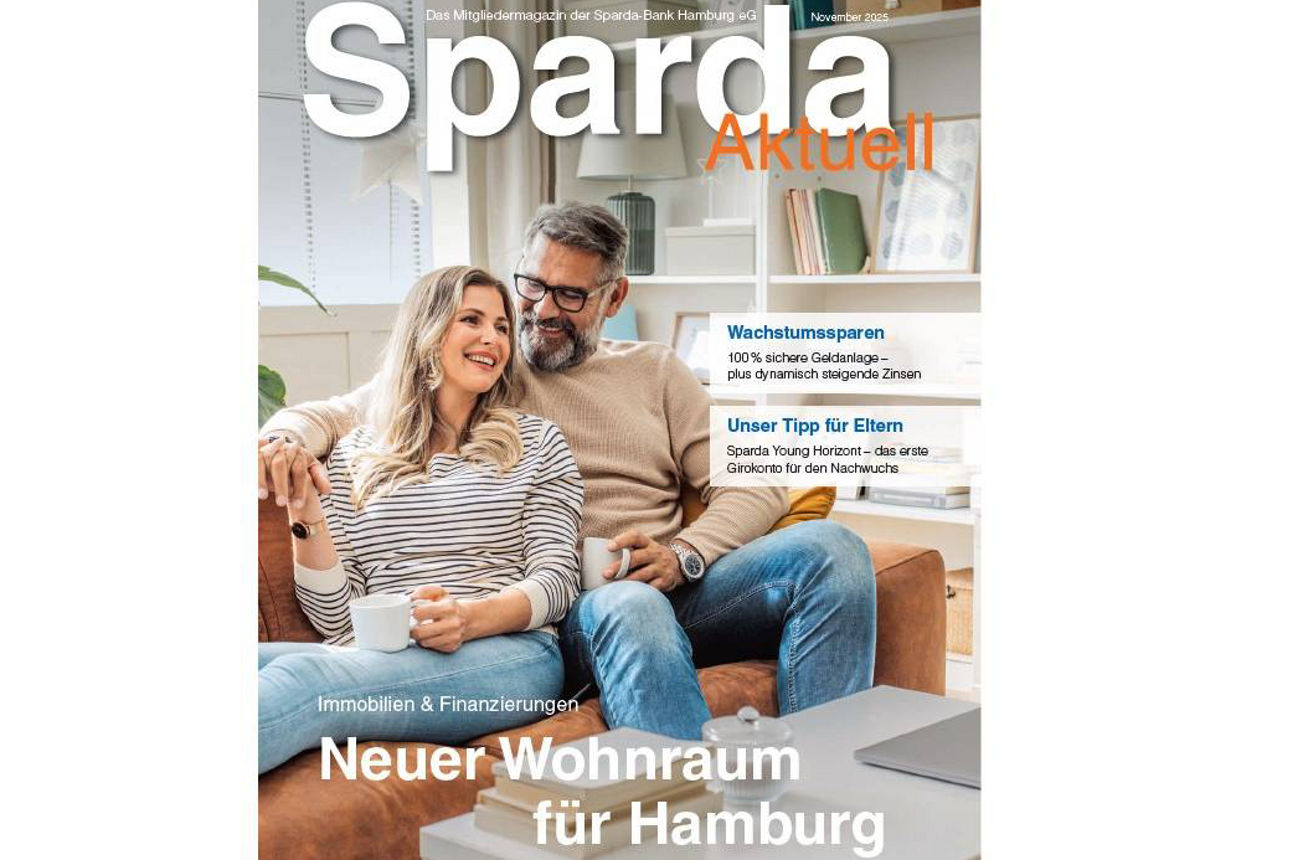 Glückliches Paar in ihrer Neubauimmobilie