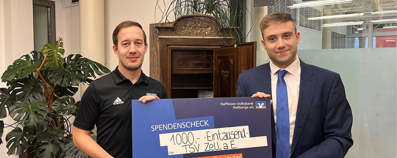 Spendenübergabe an den TSV Zell a. E. durch Marius Abendroth