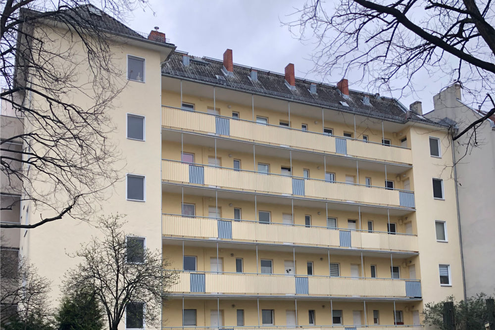 Außenansicht eines Mehrfamilienhauses