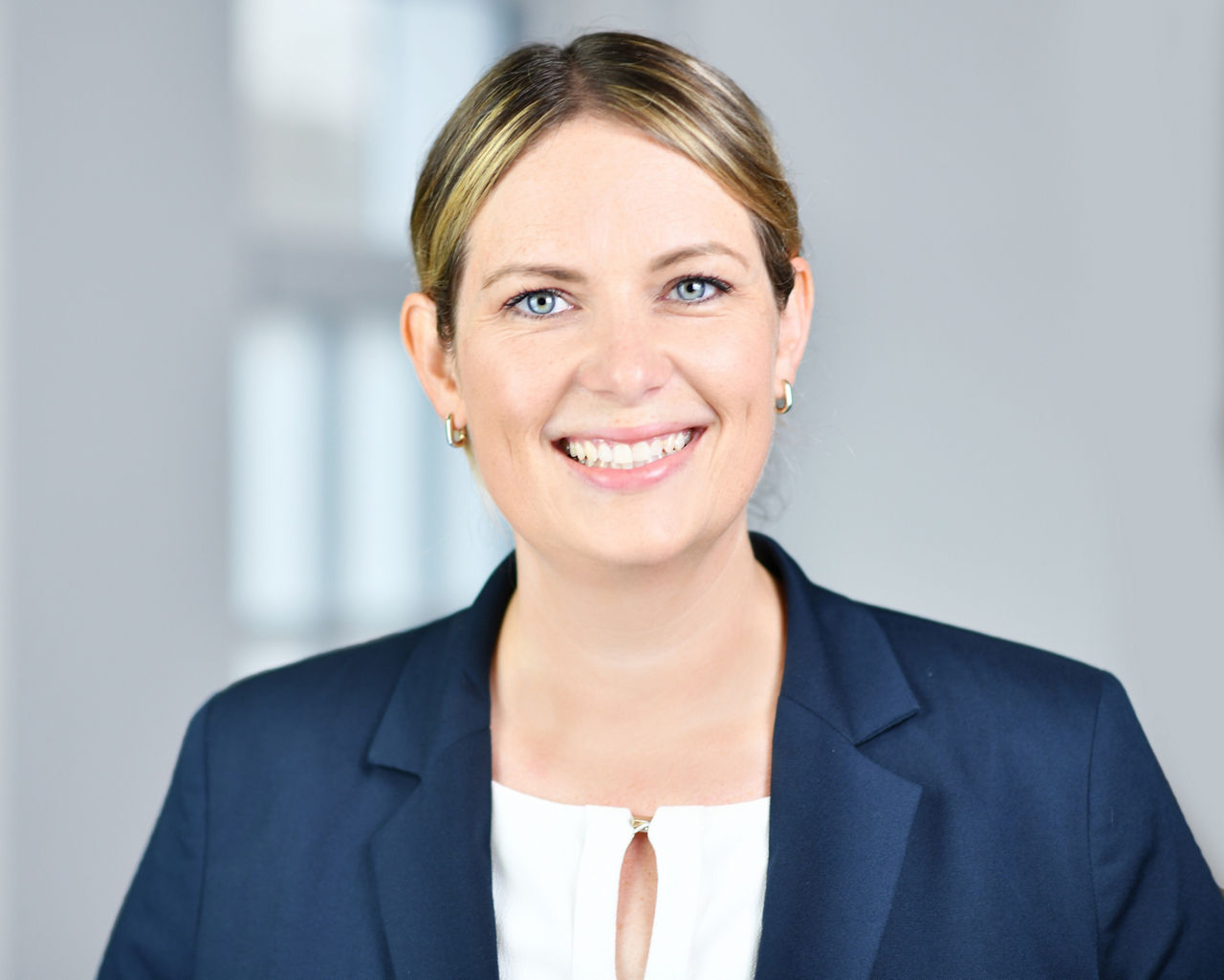 Tatjana Süverkrüp Immobilienfinanzierungsspezialistin & Vermittlerbetreuerin