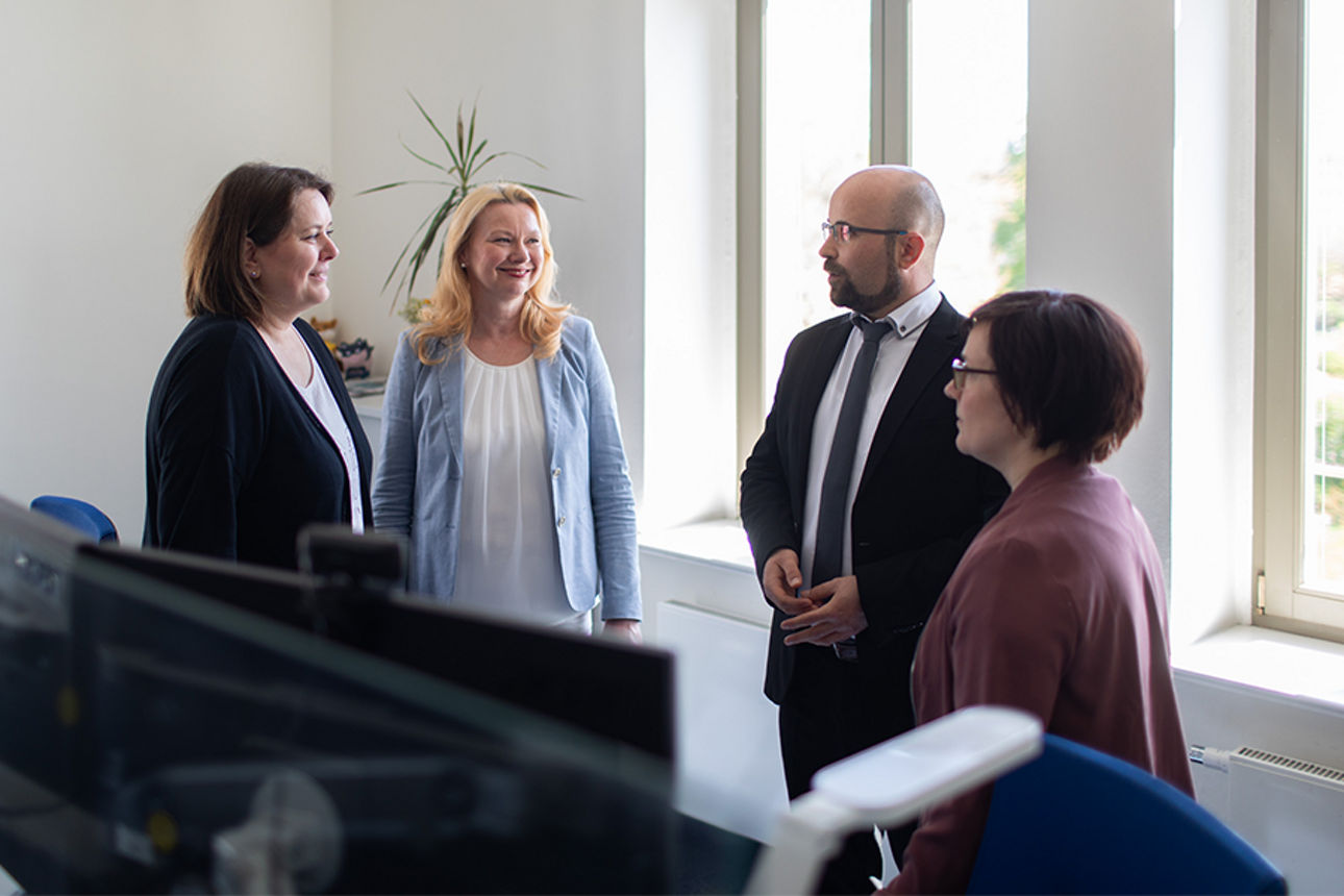 Team Kundendialog in einer Besprechung