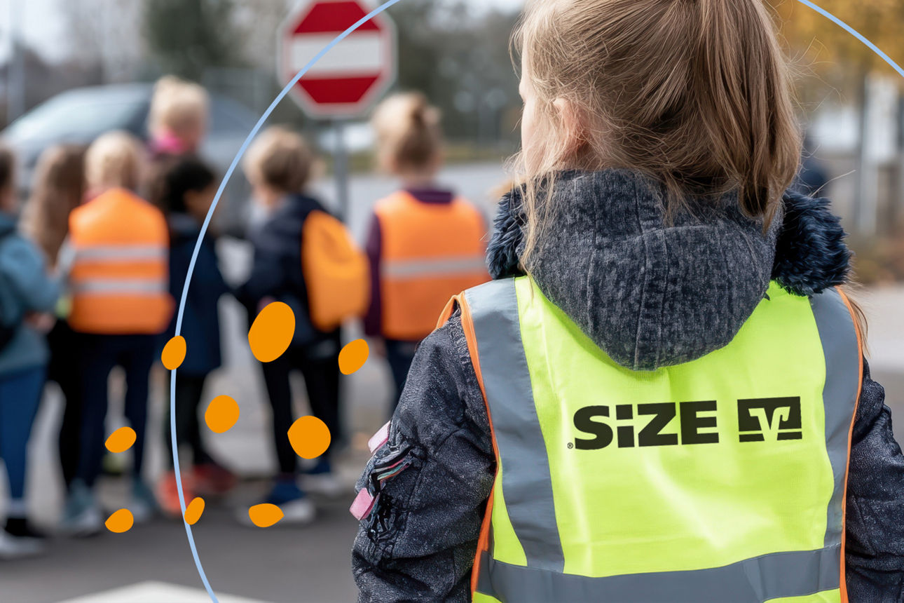 Kind mit SiZE Warnweste