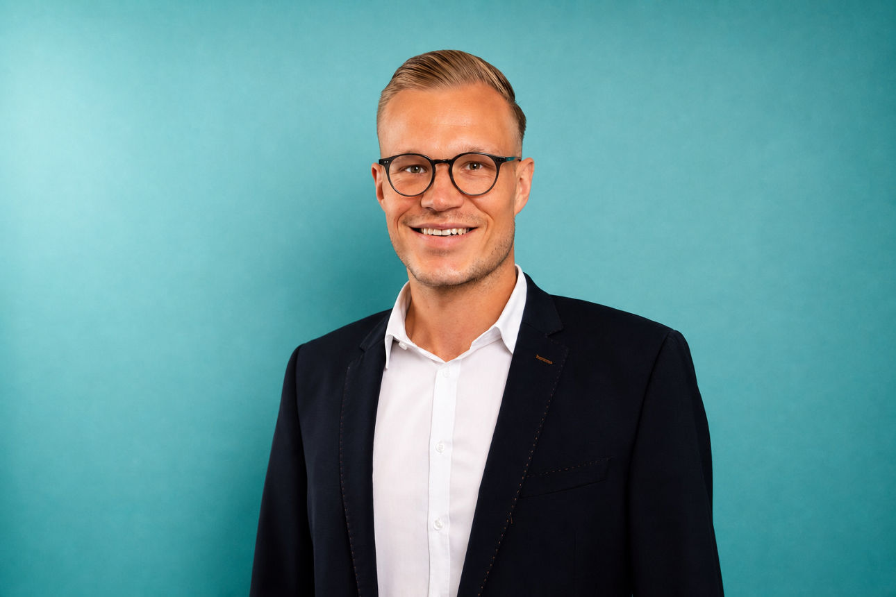 Porträt von Tim Horenkamp - Teamleiter Mittelstand und Gewerbekunden Fulda bei der VR RegionalBank