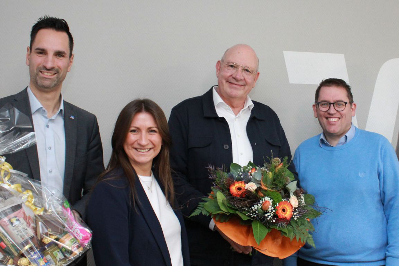 Gruppenbild Verabschiedung Udo Moß