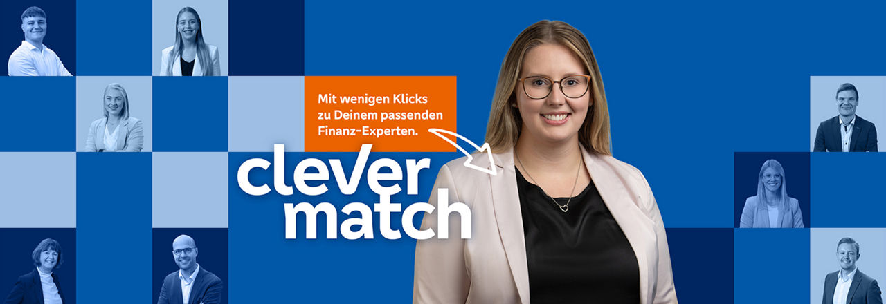 Der Slogan CleverMatch und ein Portrait von Lena Kupfernagel auf blauem Hintergrund.