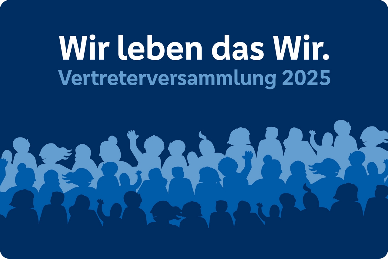 Grafik mit Menschengruppen in 3 unterschiedlichen Farben und dem Schriftzug "Wir leben das Wir. Vertreterversammlung 2025"
