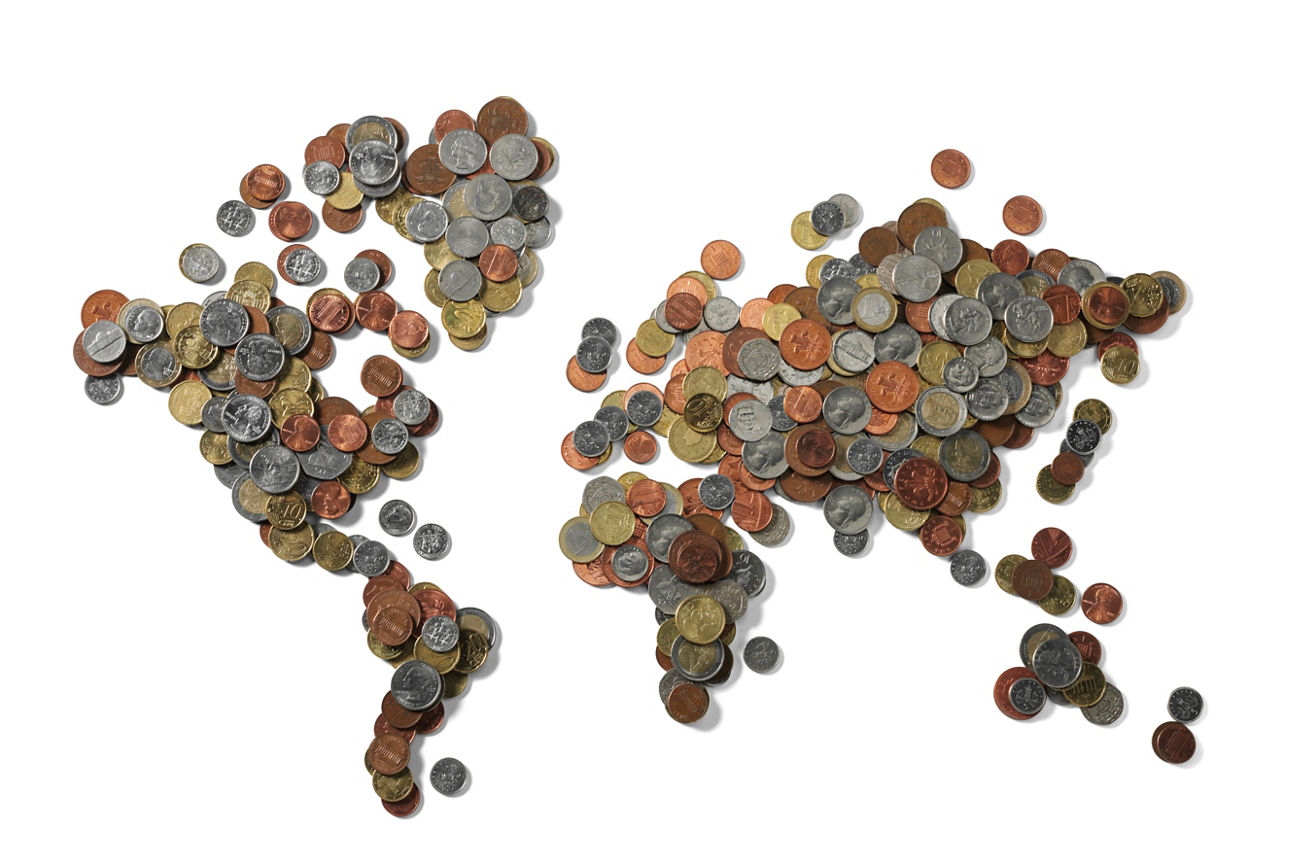 Weltkarte in der die Kontitente Münzen sind