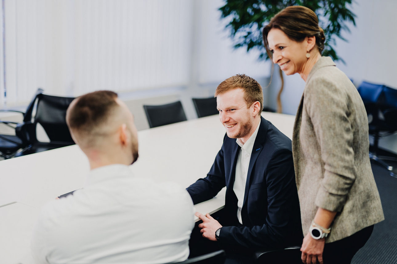Mitarbeiter in einem Meeting