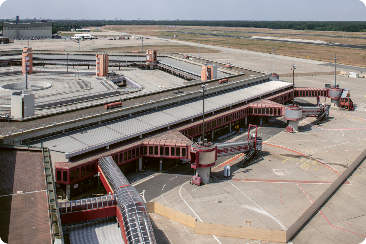 Luftbildaufnahme von einem Teil des Tegeler Flughafens