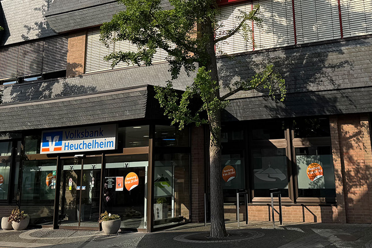 Fotografie des Gebäudes der Volksbank in Heuchelheim