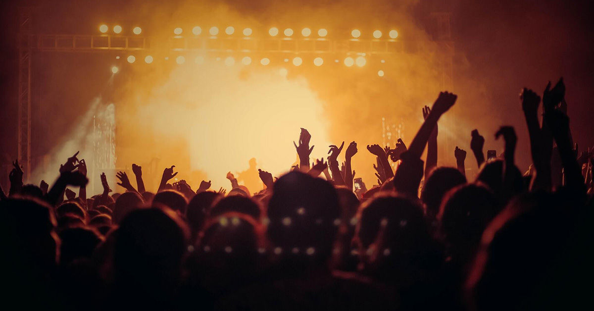 VR Ticket; Konzert mit jubelnder Menschenmenge