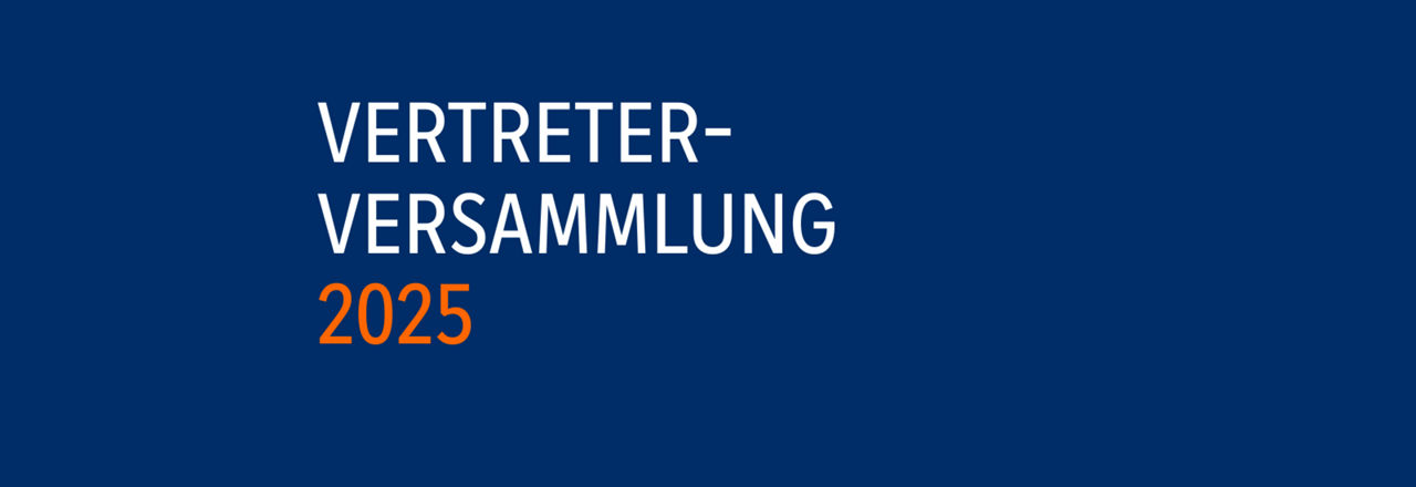Text Vertreterversammlung 2025 auf blauem Grund