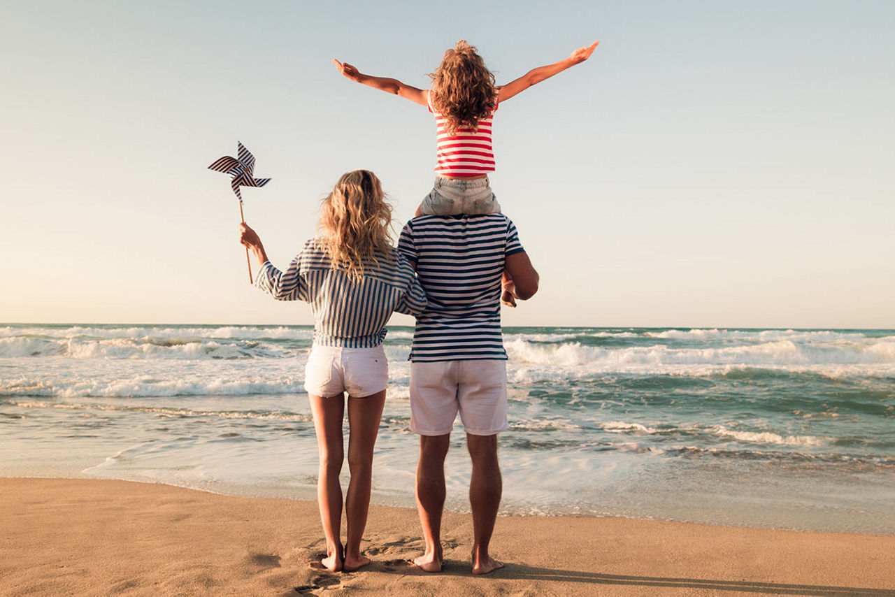 Eine Familie am Strand
