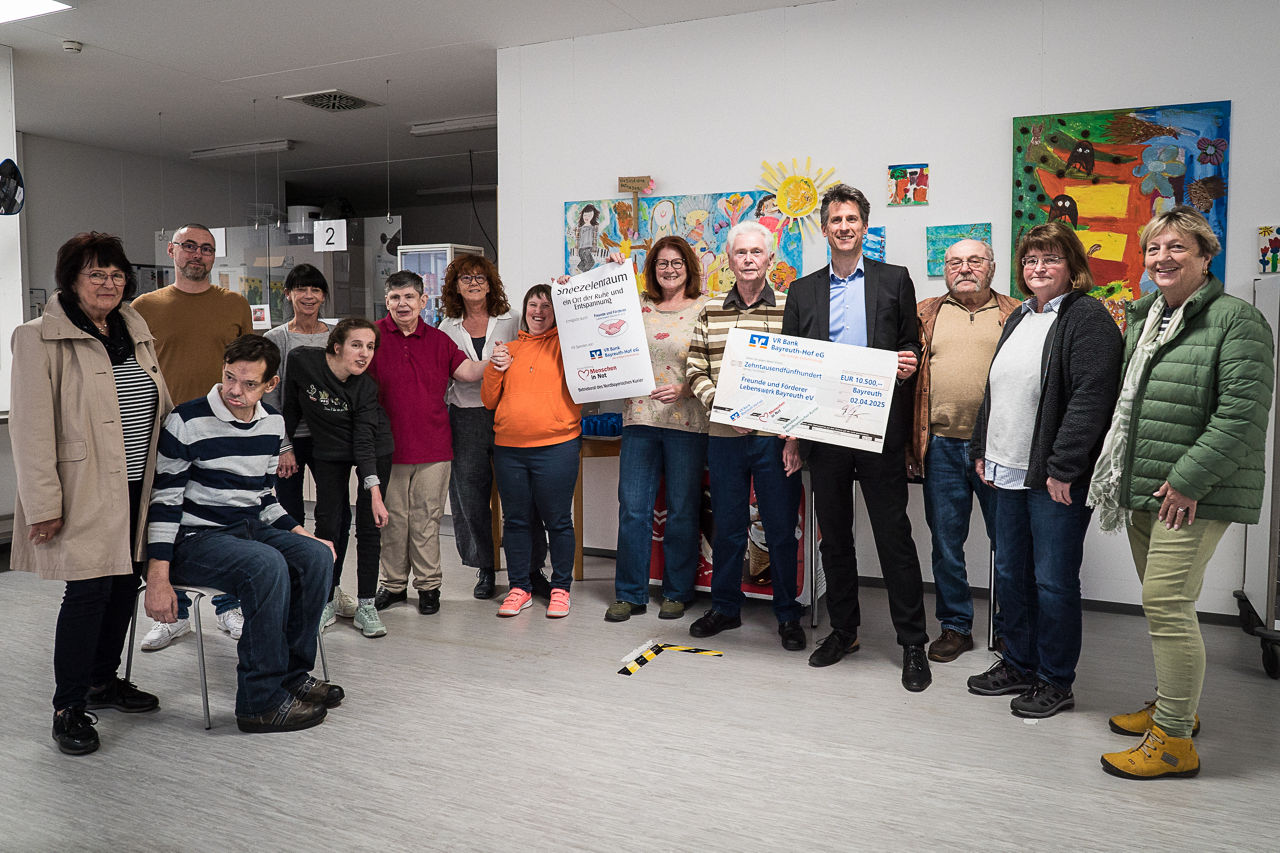Spendenübergabe Snoezelenraum Bayreuth