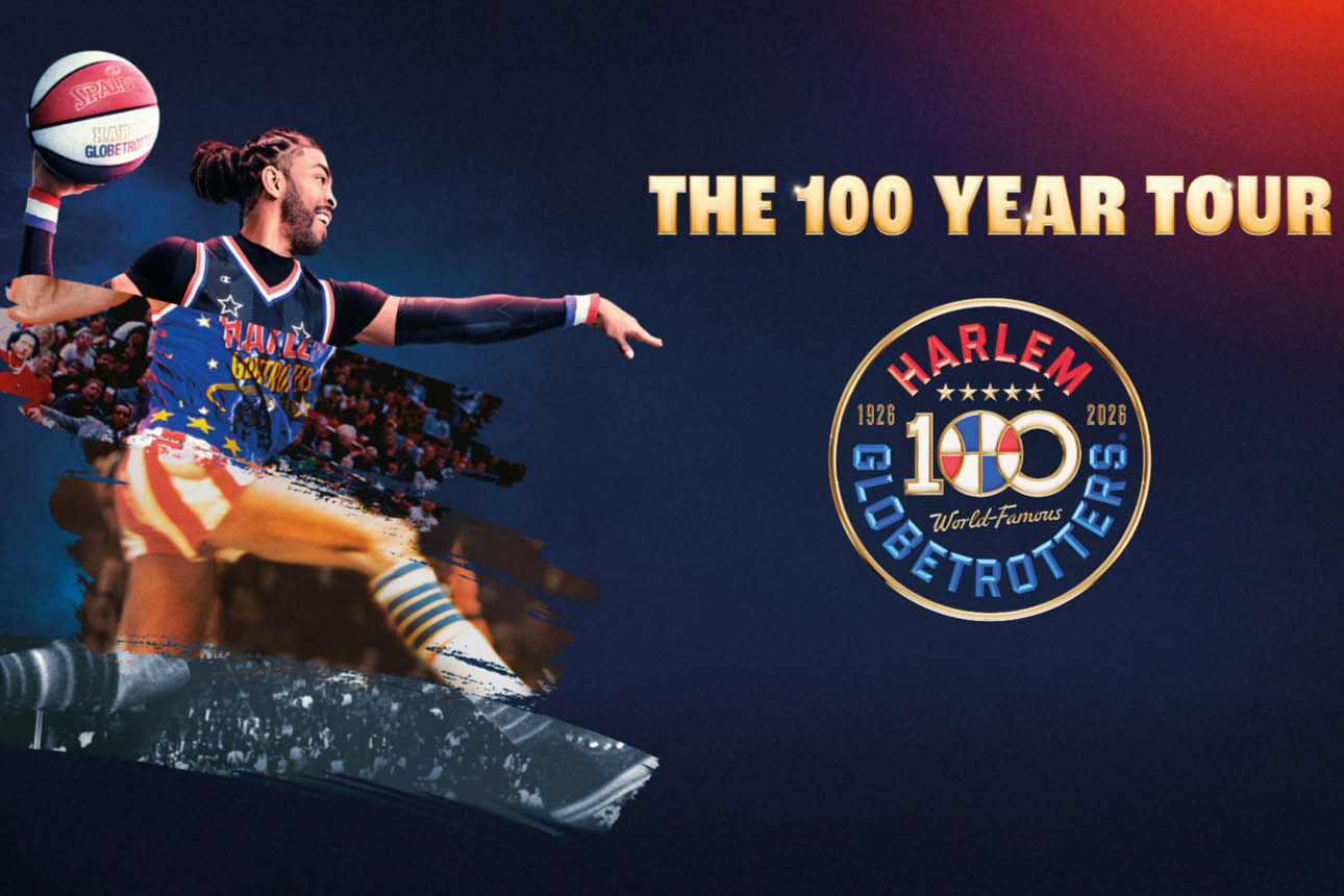 Sie sehen ein Bild mit einem Mann der ein Basketball in der Hand hat. Schriftzug: THE 100 YEAR TOUR zudem das Logo dazu.
