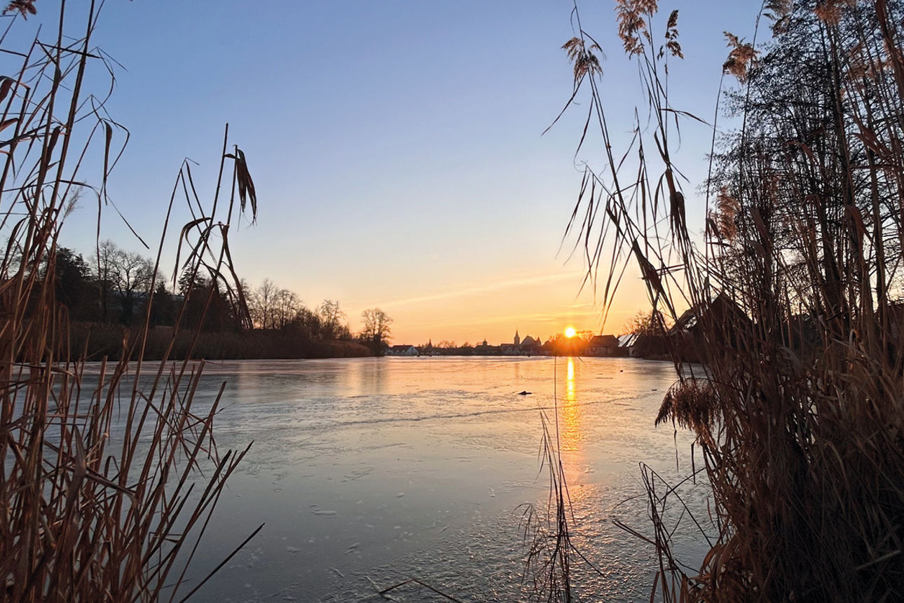 Sonnenuntergang am Leutershauser Weiher im Dezember - Sandra Leibold