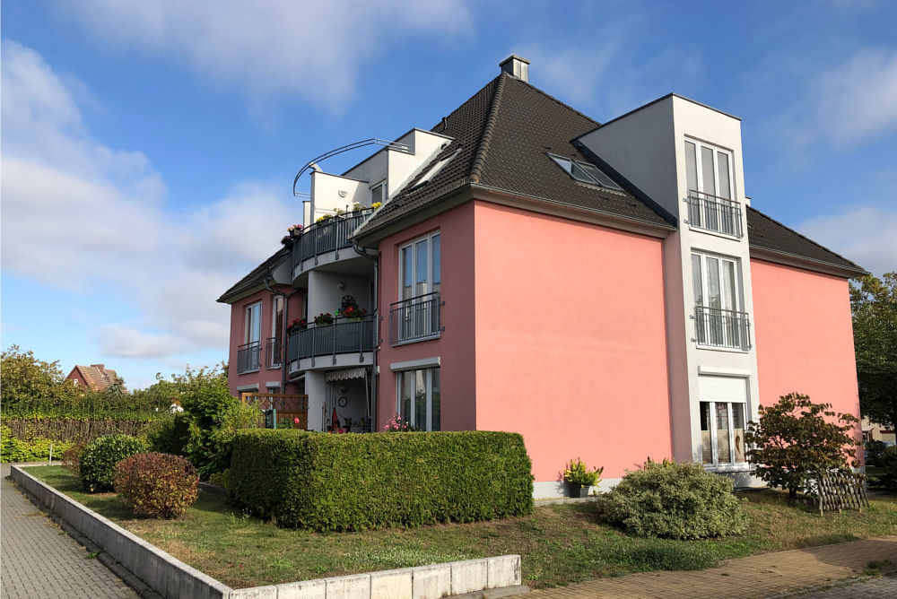 Außenaufnahme eines Mehrfamilienhauses