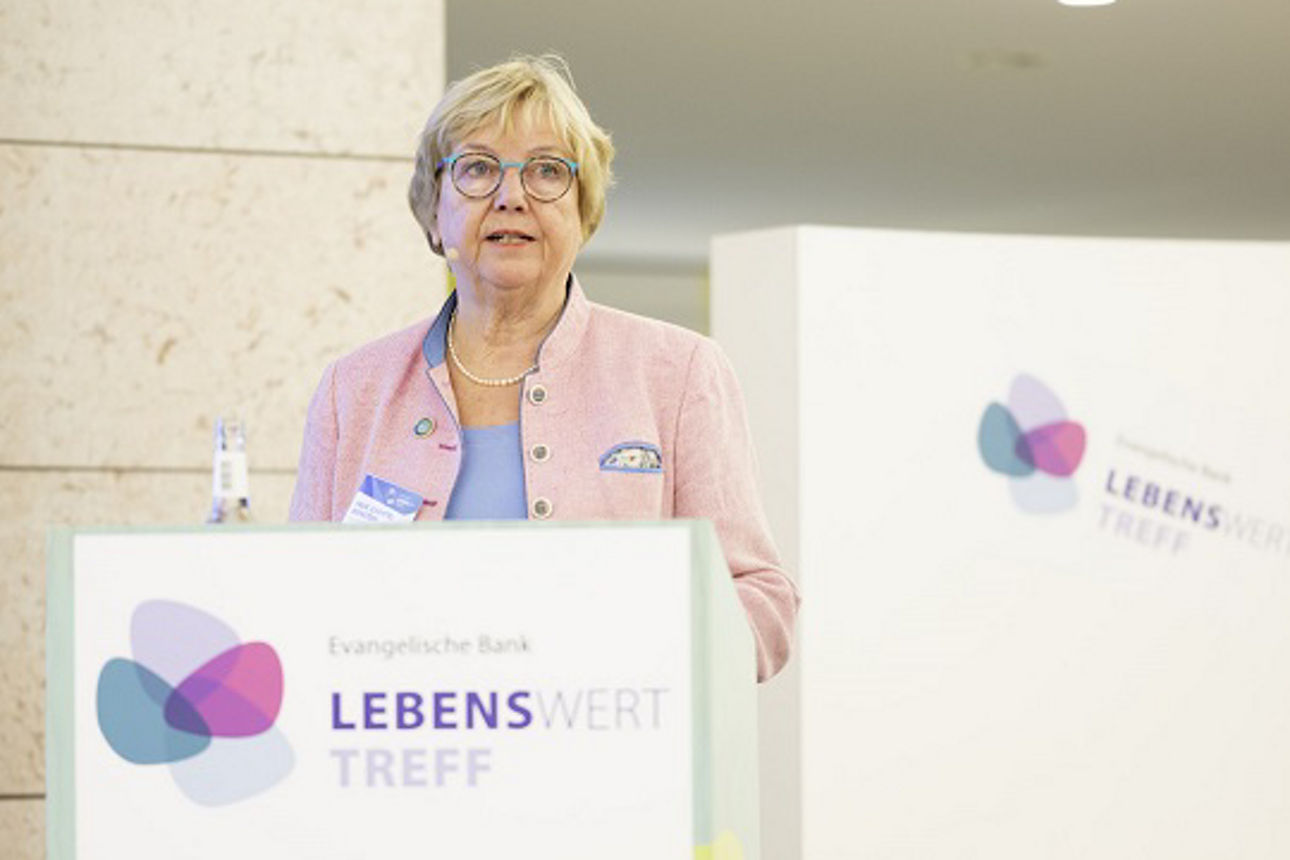 Prof. Dr. h.c. Christel Bienstein beim LebensWert-Treff der Evangelischen Bank