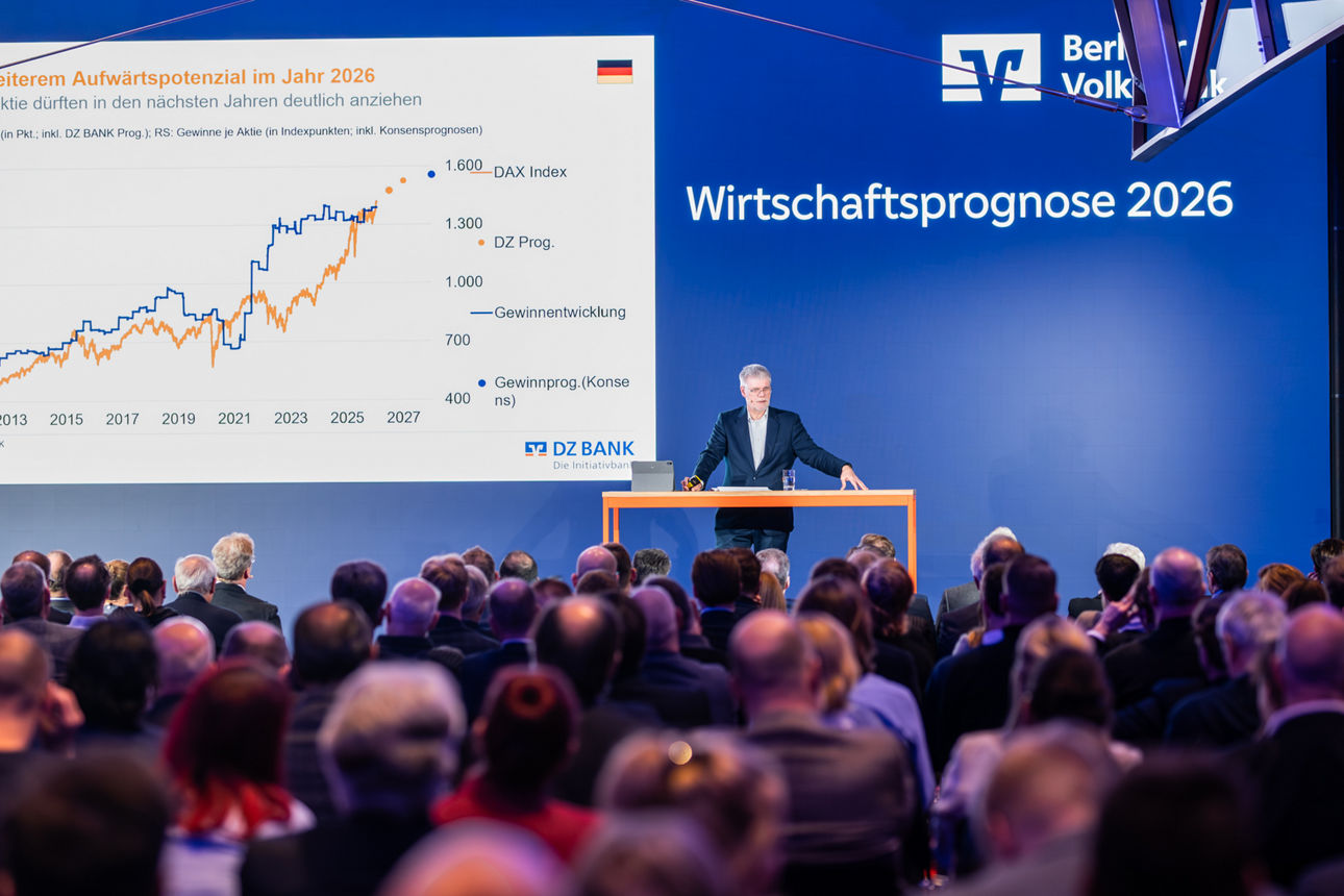 Wirtschaftsprognose 2026 Dr. Jan Holthusen bei der Wirtschaftsprognose-Veranstaltung der Berliner Volksbank