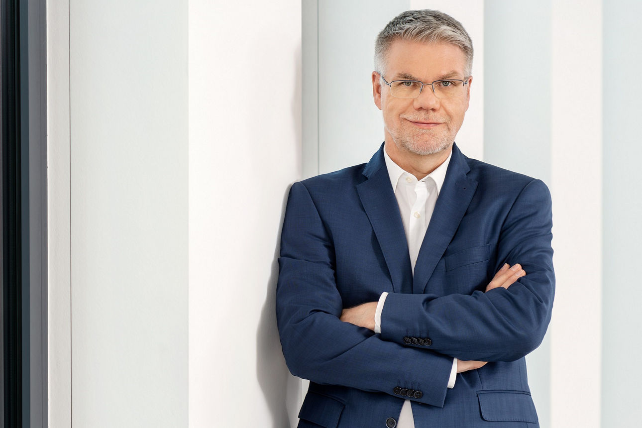 Dr. Jan Holthusen