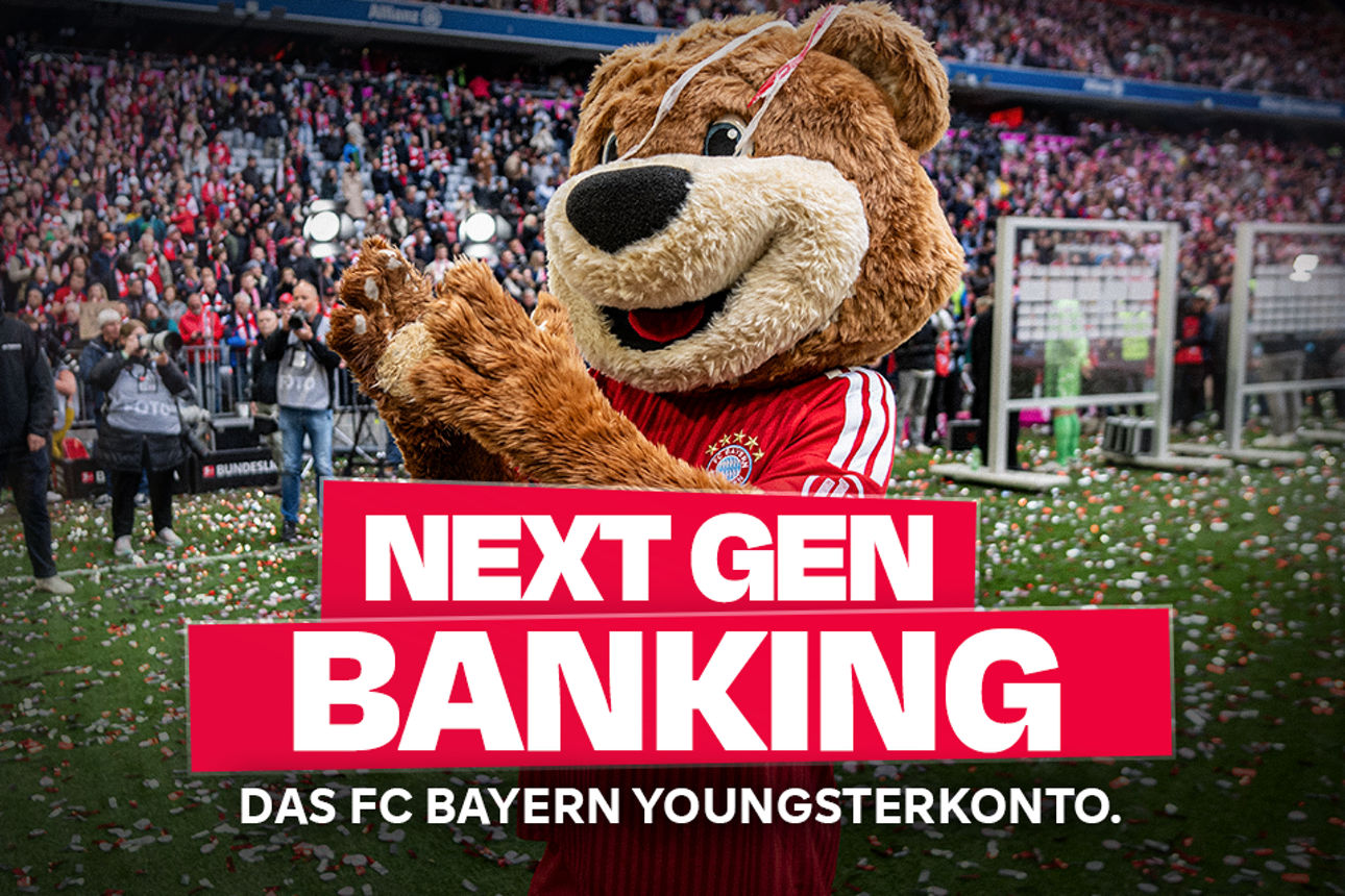 Jubelnder Berni im FC Bayern München Trikot